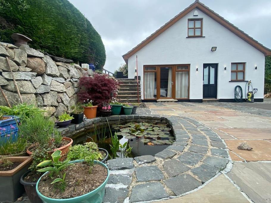 Country Cottage Close To The City. 뉴리 외부 사진